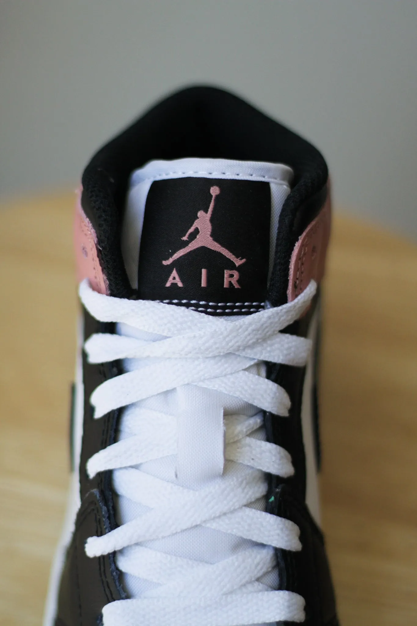 AIR JORDAN 1 MID (GS) "WHITE/BLACK-RUST PINK"