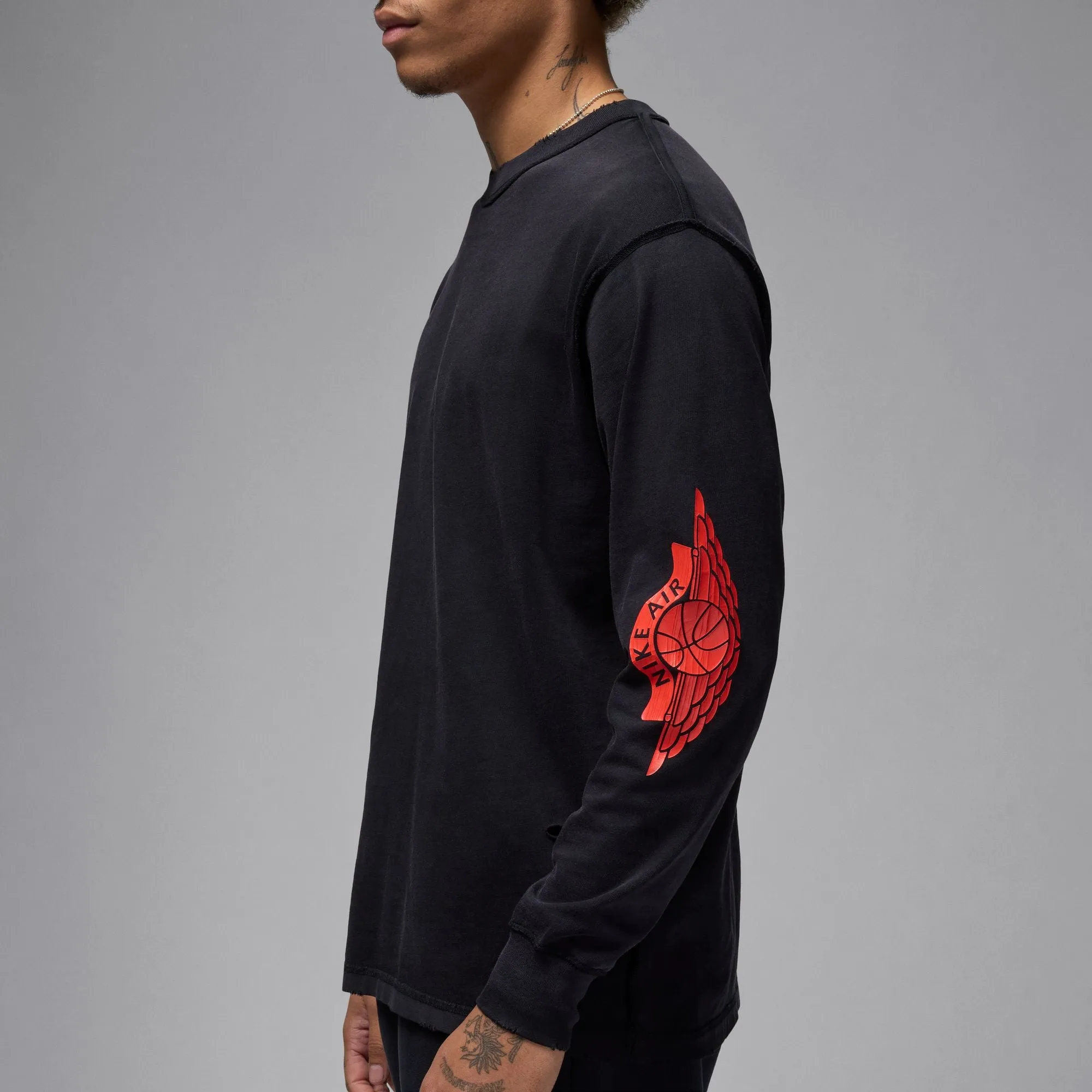 AIR JORDAN RARE AIR LONG SLEEVE T-SHIRT "BLACK/CHILE RED"