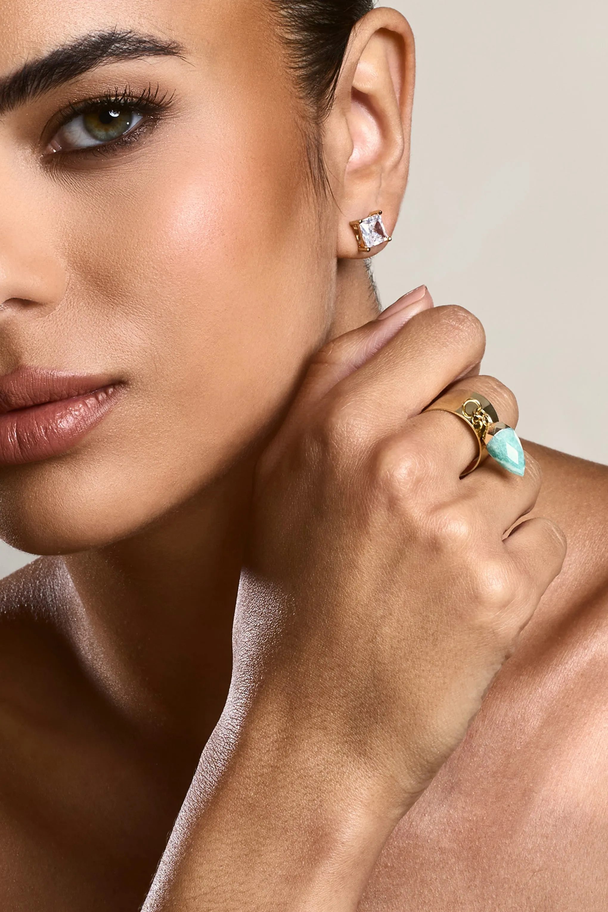 Daya | Gold Adjustable Ring With Sage Crystal Club L London