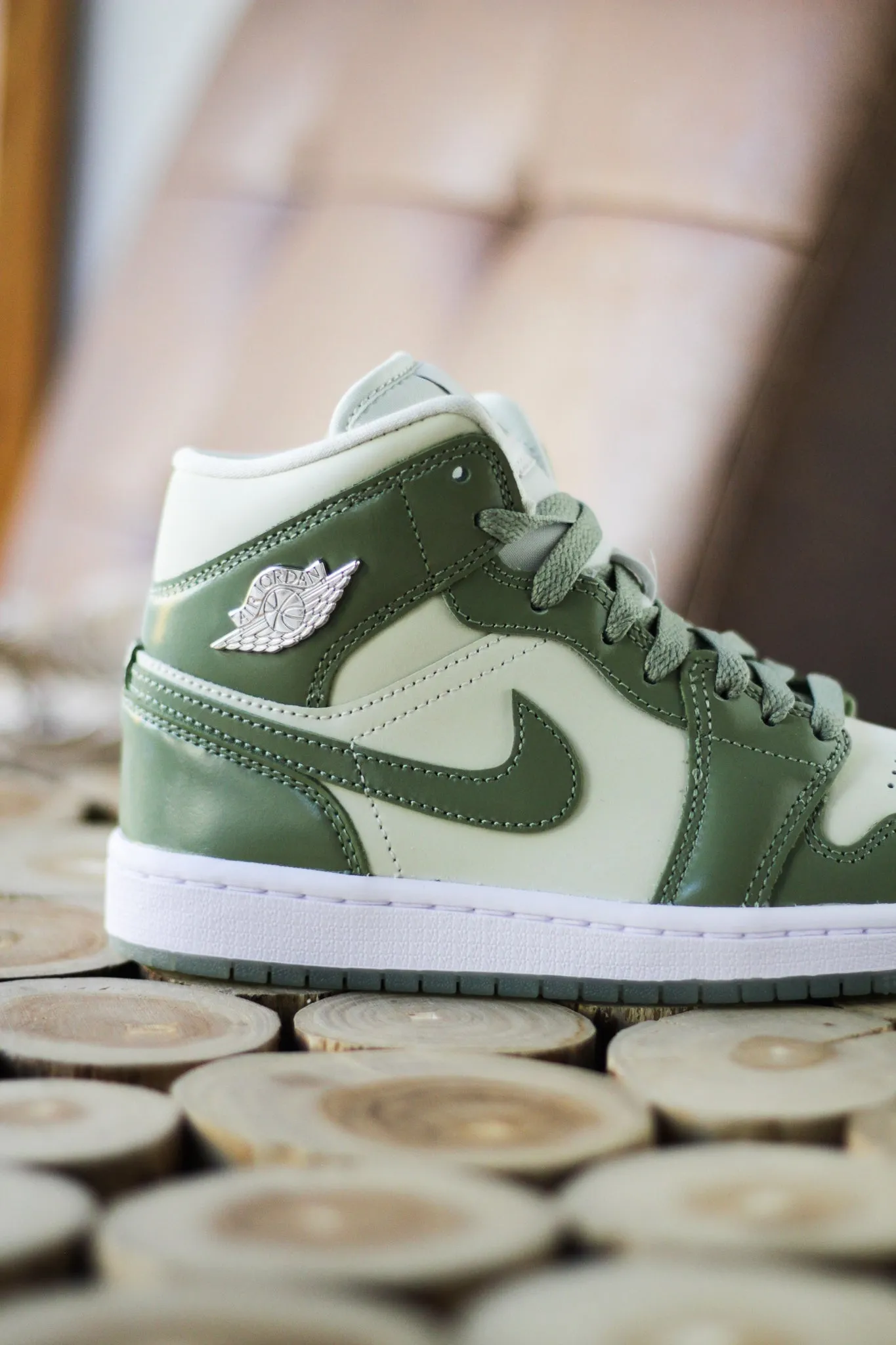 W AIR JORDAN 1 MID SE " SEA GLASS/OIL GREEN-METALLIC SILVER"
