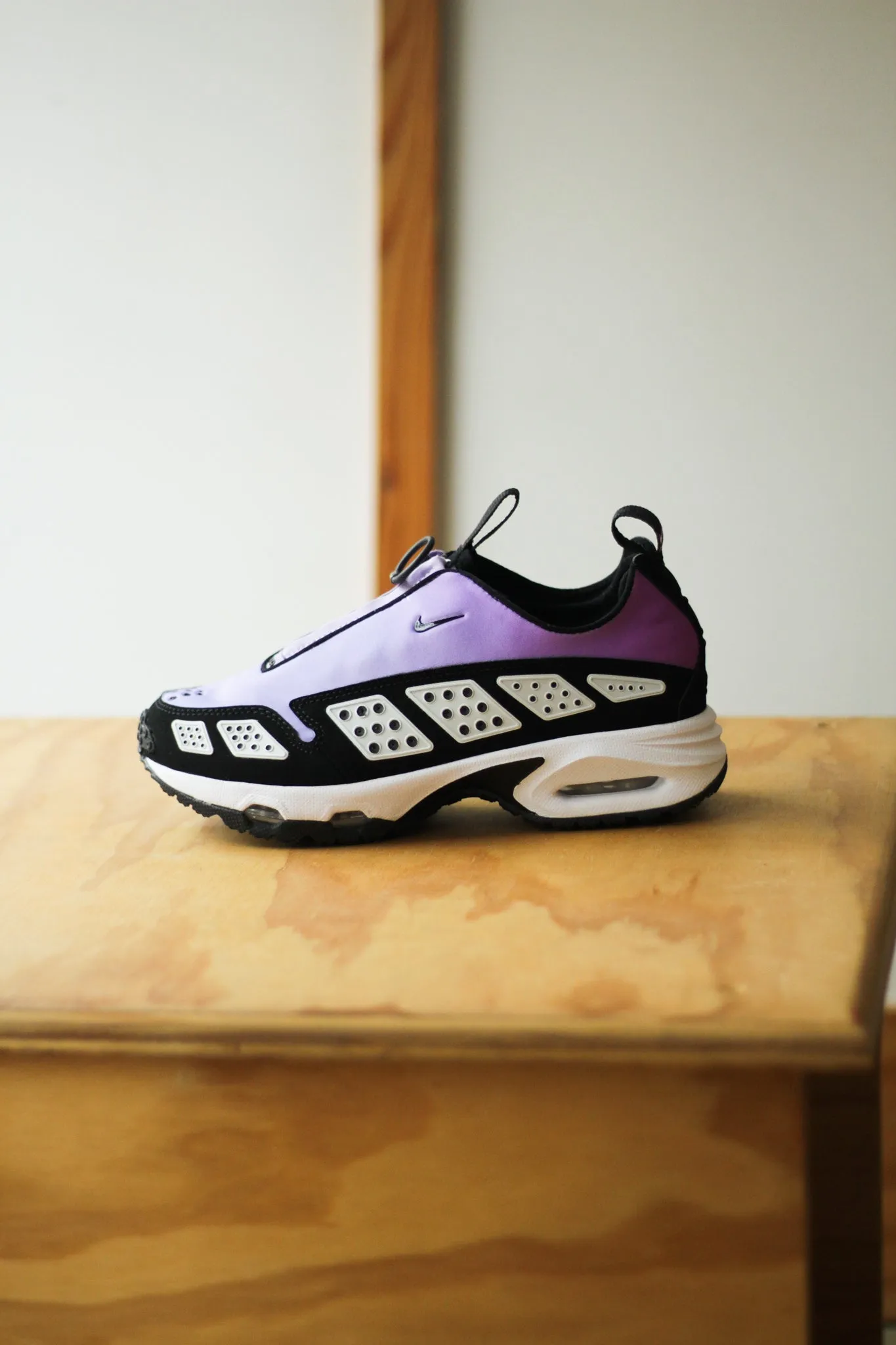 W NIKE AIR MAX SNDR "HYPER VIOLET/BLACK-WHITE-HYDRANGEAS"