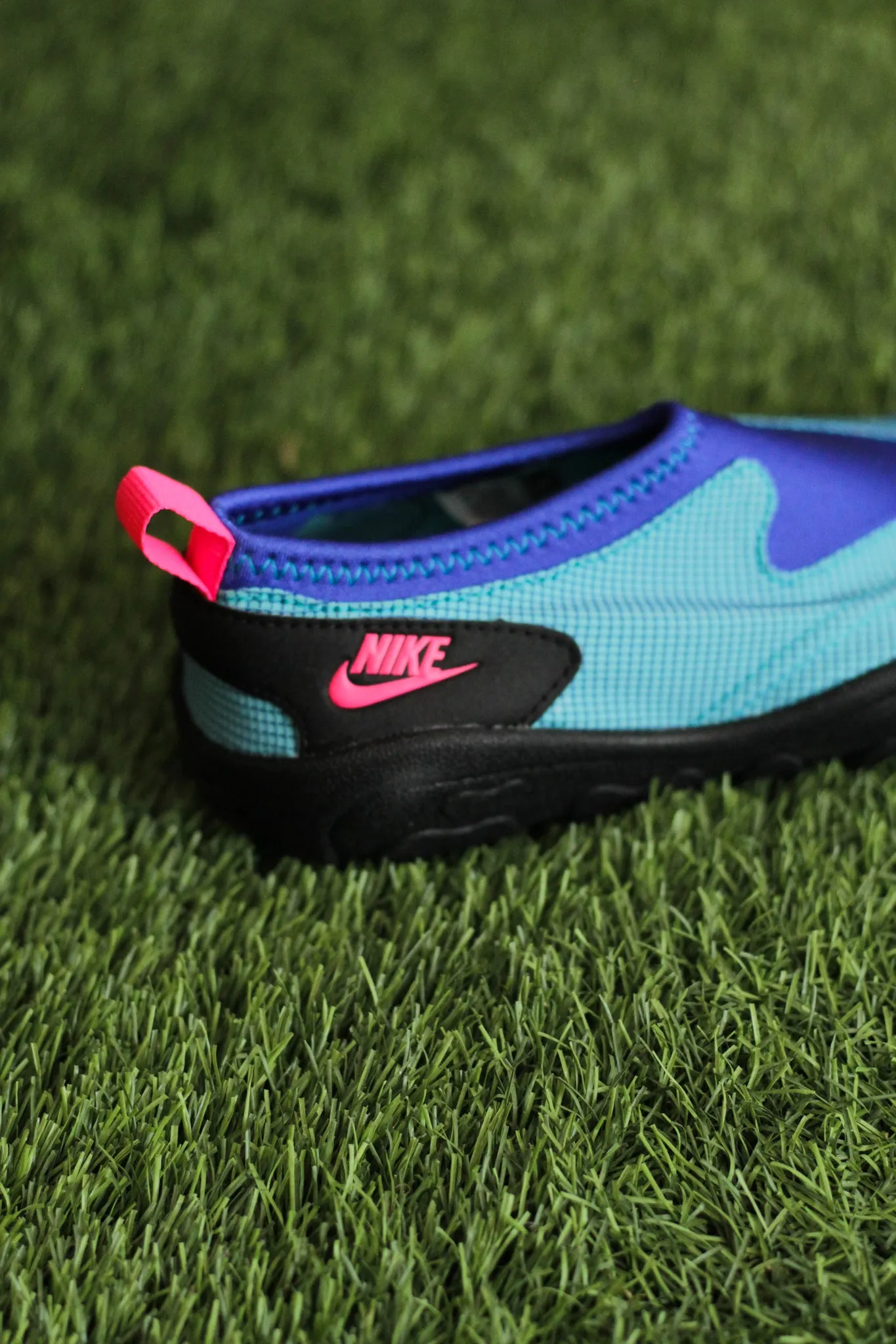 W NIKE AQUA TURF "DUSTY CACTUS/HYPER PINK-HYPER ROYAL"