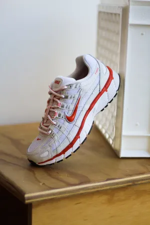 W NIKE P-6000 " WHITE/PICANTE RED-PLATINUM TINT-BLACK"